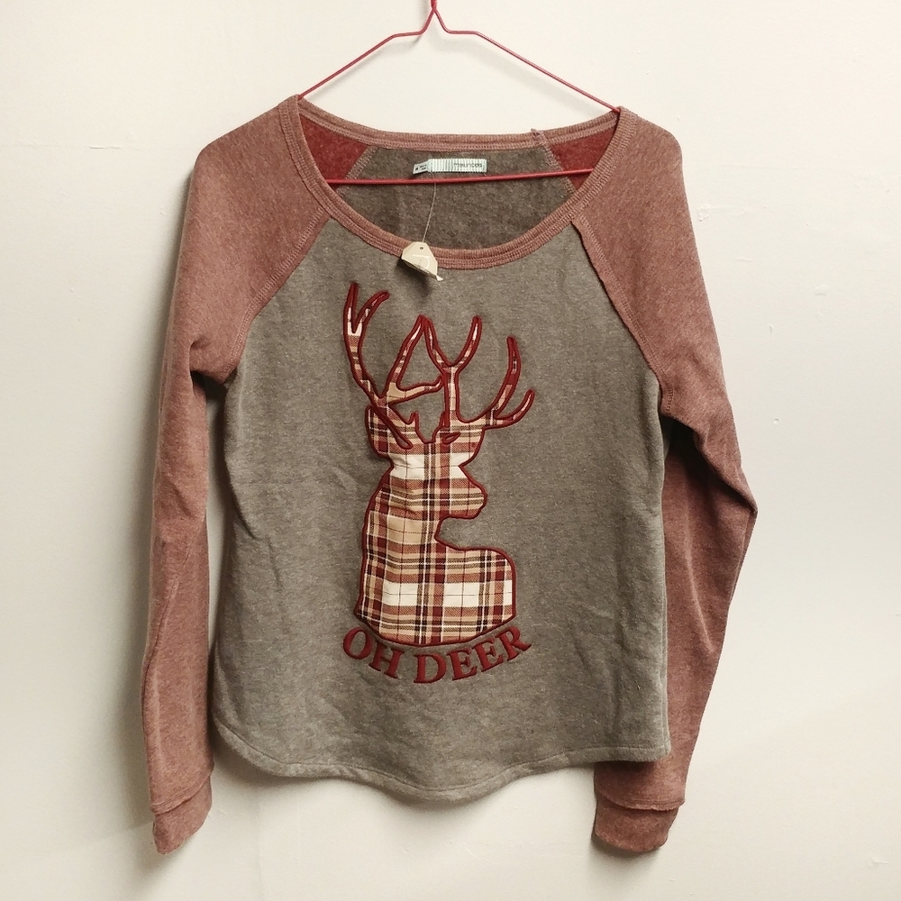 NWT Maurices Womens Crew Neck Sweater M Christmas Oh Deer Buck Gray Pink Plaid